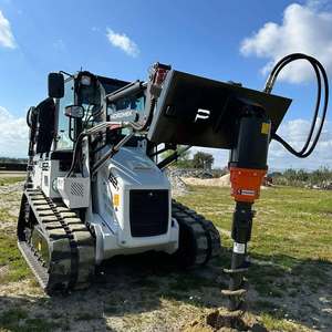 Chargeuse-pelleteuse compacte sur chenilles Hidromek HMK 62T, moteur diesel, godet hydraulique pour travaux agricoles et de construction - Product Image 2