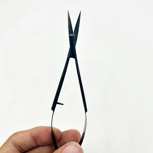 Ciseaux à ressort durables conçus pour maintenir une précision optimale lors d'un usage fréquent de toilettage, soins personnels - Product Image 3