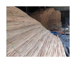 เสาหวายที่มีความแข็งแรงสูงจากเวียดนามพื้นผิวเรียบและเสาหวายยืดหยุ่นตามธรรมชาติสำหรับการส่งออกและทำด้วยมือ - Product Image 3