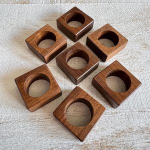 Servilleteros rústicos hechos a mano de madera maciza para decoración de cena de vacaciones mesa de boda y estilo de cocina - Product Image 1