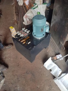 Unité de groupe hydraulique haute pression à feuille de plastique avec pompe à moteur pour machines industrielles et systèmes d'automatisation 440V/220V 16kW - Product Image 2