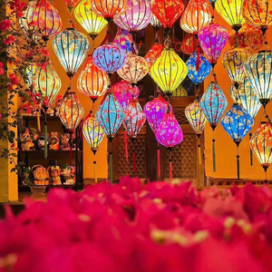 โคมไฟไหมเวียดนามขายส่ง โครงไม้ไผ่ทำมือ ตกแต่งร้านอาหารเอเชียตะวันออก โคมไฟโฮอิอันเพ้นท์มือ - Product Image 1