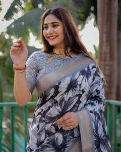 ส่าหรีดีไซเนอร์ของผู้หญิงที่มีชิ้นส่วนเสื้อและผ้าลินินพิมพ์ดิจิตอลด้วยขอบแจ็คการ์ดสีทอง - Product Image 2