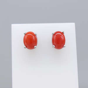 Pendientes de botón de ónix rojo cabujón de corte ovalado Rhaya Jewels al por mayor, joyería de piedras preciosas naturales, plata de ley chapada en rodio - Product Image 3