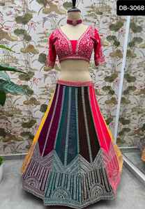 Vêtements ethniques indiens Faux Georgette avec broderie et motif de séquence Travail lourd Lehenga Choli avec Georgette Travail Dupatta - Product Image 4