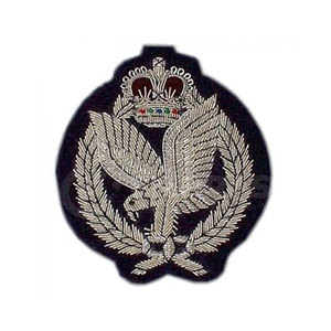 Bajo MOQ Alta calidad Nuevas insignias de bordado Insignias de bordado de tamaño personalizado de color sólido transpirable - Product Image 1