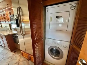 PROVEEDOR DE Autocaravana Usada Guulf Stream RV Tour Master 40F Clase A del 2009 en Venta para Camping y Viajes - Product Image 4