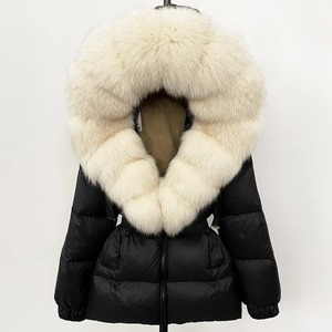 Manteau noir pour femme avec col en fourrure, manches longues, fermeture éclair, chaud et épais pour l'hiver, couleur unie, longueur moyenne, tissé, coupe-vent - Product Image 2