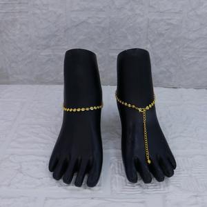 Tobillera de Mujer con Diseño de Corazón Chapada en Oro de Primera Calidad, Joyería de Pie Moderna para Fiestas, Bodas y Uso Diario - Product Image 5