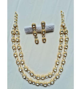 Conjunto de Collar y Aretes de Moda de Lujo para Mujer, Diseñado para Complementar Vestidos, Blusas o Atuendos Casuales, de la India - Product Image 5