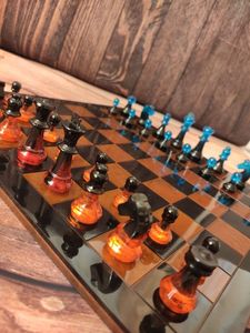 DECORACIÓN CALIDAD CUSTOM MADERA Y RESINA CAJA DE AJEDREZ Juego de ajedrez Juego de resina de lujo Rojo Negro Pieza de Ajedrez de Tayyab Handicraft - Product Image 3