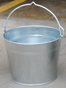 Seau en acier galvanisé gallon d'une capacité de 44 lb Seau en métal polyvalent pouvant être utilisé pour la construction et le stockage - Product Image 4