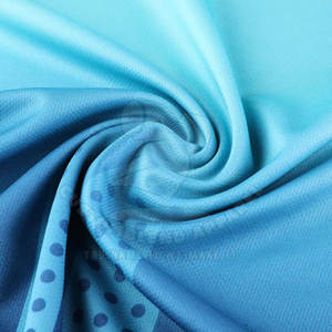 ชุดฟุตบอลผู้ชายคุณภาพสูงน้ำหนักเบา ผลิตในปากีสถาน ดีไซน์ใหม่ พร้อมบริการสกรีนชื่อแบบกำหนดเอง บริการ OEM - Product Image 5