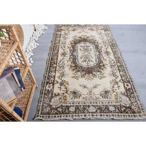 พรมตุรกีโบราณ ขนาด 3.8x6.9 ฟุต พรมขนสัตว์โมร็อกโกสีเบจ - Product Image 1