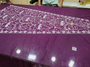 Tissu brodé perlé à la main antistatique élégant pour une silhouette de plage prête pour la fête pour des entraînements élégants - Product Image 2