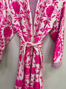 Bata de felpa para mujer con bordado floral, manga larga, cuello mandarín, suave, informal, para primavera, lavable a máquina - Product Image 5