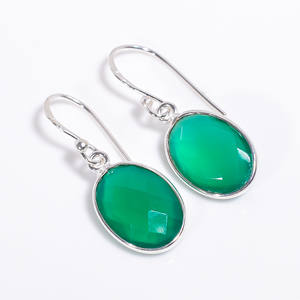 พลอยนิลสีเขียวธรรมชาติตัดรูปไข่925ต่างหูเงินสเตอร์ลิงต่างหูเงินอัญมณีโบราณผู้ส่งออกเครื่องประดับที่ดี - Product Image 1