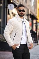 Veste d'hiver en satin imperméable pour hommes avec poches zippées Vêtements d'extérieur rembourrés chauds-Manteau de style tendance