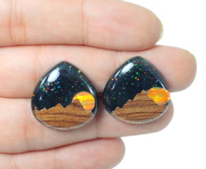 Aurora Opal Match Par Cabujón Sintético Natural Azul Verde Rosa Cuarzo Ágata Cristal Madera Doblete Tallado Montaña Escenas - Product Image 2