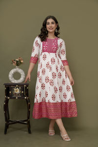 Robe longue de qualité supérieure séquence broderie travail côté Dori Handloom fabricant indien - Product Image 4