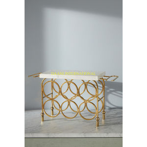 ชั้นวางไวน์บนโต๊ะสีทองที่ใส่ขวดโลหะดีไซน์แบบคัตเอาท์สำหรับตกแต่งเคาน์เตอร์ที่วางขวดไวน์ - Product Image 4