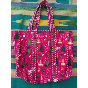 Bolsa de Mano Extra Grande Acolchada de Algodón, Ecológica, Resistente, para Compras, Fin de Semana, Reversible, Vibrante, en Rosa y Verde - Product Image 3