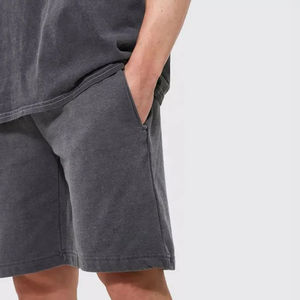 Ensemble de survêtement deux pièces pour homme, débardeur de sport et short, avec logo personnalisé, style oversize, délavé à l'acide, en coton respirant, pour l'été - Product Image 3