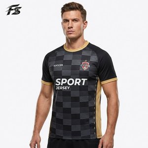 Maillot de football personnalisé à motif à carreaux or et noir, tenue de performance haut de gamme pour clubs de football premium avec numérotation personnalisée - Product Image 1