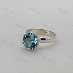 Anillo de Topacio Azul Hecho a Mano, Plata de Ley, Piedra de Nacimiento de Diciembre - Product Image 1