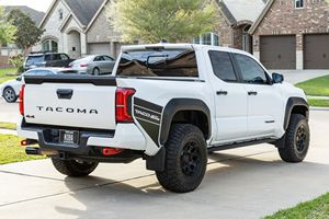 Toyota Tacoma TRD Off-Road Doble Cabina 4x4 2024 Usada y Confiable - Product Image 6