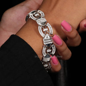 Presentando nuestra llamativa nueva adición 925 pulsera de Hip Hop de plata esterlina que muestra un exquisito diamante brillante de moissanita - Product Image 4