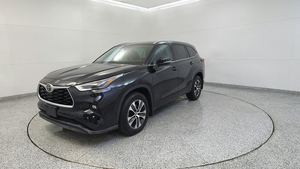 2022 T-o-y-o-t-a H-i-g-h-l-a-n-d-e-r X L E AWD bajo kilometraje y precio asequible en Stock, listo para enviar. - Product Image 2