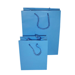 Bolsas de papel de moda personalizadas de primera calidad con revestimientos especiales y asas elegantes para una experiencia minorista exclusiva #31 - Product Image 6