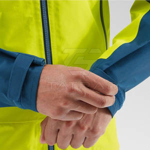 Veste de pluie légère en toile à capuche pour homme avec fermeture à glissière complète imperméable et coupe-vent respirant en polyester à séchage rapide - Product Image 4