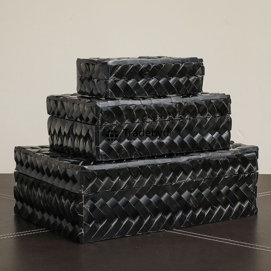 Available in different Colors