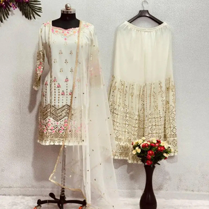 Vestidos de mujer Rayón y traje recto de algodón con Dupatta para uso festivo del exportador y fabricante indio - Product Image 1