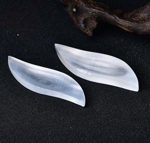 Le sélénium naturel sculpté à la main est un micronutriant essentiel pour la santé humaine magnifique cristal en forme de feuille - Product Image 3