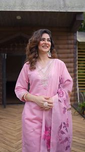 Juego de Kurti de algodón de 3 piezas de trabajo bordado para mujer, Ropa Étnica para mujer, Kurtas de verano con pantalón Kurta y Dupatta en India - Product Image 2