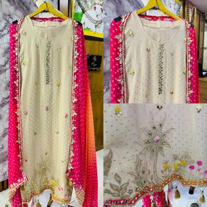 Última Colección: Kurta Formal de Fiesta para Mujer, Modelo Shimar Jequred Butty, con Bordado a Mano, Pantalón Santoon y Dupatta Teby Dhwaja. Exportación de Gujarat. - Product Image 4