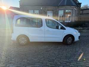 PEUGEOT PARTNER TEPEE 2015 USADO, Volante a la Izquierda/Derecha - Product Image 2