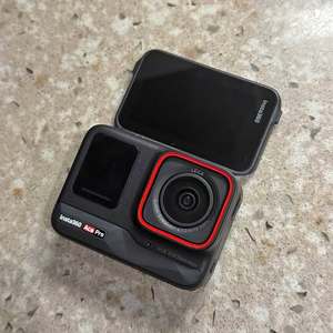 Insta360-Dron con cámara deportiva Ace Pro, cámara de acción 4K con WiFi, resistente al agua y sensor de imagen CMOS de captura de vídeo MicroSD - Product Image 1