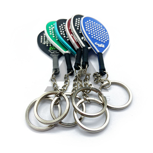 Cadenas de llaveros para pádel Jugadores de goma de silicona personalizados con logotipos personalizados OEM colores llaveros ligeros y duraderos - Product Image 6