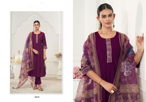 Elegante Conjunto de Kurti Anarkali de Seda Romana Viscosa con Bordado a Mano, de Secado Rápido y Corte Regular, Ideal para Fiestas y Todas las Estaciones - Product Image 6