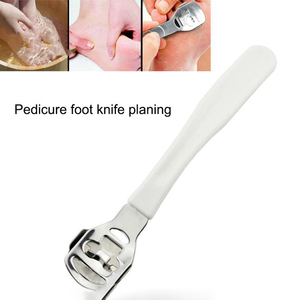 Râpe à pieds en acier inoxydable de qualité supérieure, manche en plastique blanc, éliminateur de callosités et coupe-corne efficace, éliminateur de callosités efficace - Product Image 5