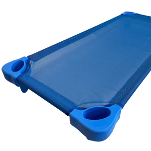 Cama individual apilable estándar de plástico para niños - Product Image 1