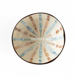 Tazón de Coco Estilo Bohemio con Incrustaciones de Nácar, Hecho a Mano para Servir Alimentos, Decoración de Mesa, Uso Doméstico Sostenible, de Vietnam - Product Image 3