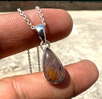 Molto bella 8x10mm etiopiana opale lunetta collana a forma di pesce delfinato in ottone placcato oro ciondoli e ciondoli per lei