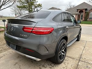 เมอร์เซเดส-เบนซ์ GLE43 คูเป้ ปี 2017 เทอร์โบ 8 สปีด 8 สูบ ขับเคลื่อนสี่ล้อ เกียร์อัตโนมัติ ภายในสีอ่อน เบาะหนัง ล้อแม็ก R20 ระบบควบคุมความเร็วอัตโนมัติแบบแปรผัน (ACC) หลังคาพาโนรามิก - Product Image 5