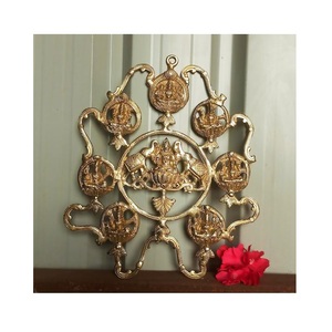 La sculpture spirituelle de Dieu en métal en laiton exprime la profondeur de la foi et des traditions anciennes dans une superbe création sacrée dorée - Product Image 6