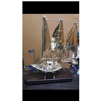 Navire en laiton antique pour la maison et l'hôtel articles décoratifs pièce maîtresse intérieure avec finition de haute qualité navires élégants en bois rustiques